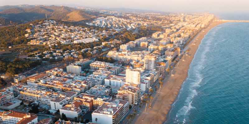 Viaje en taxi desde Barcelona a Calafell - ideal para turistas y familias en vacaciones