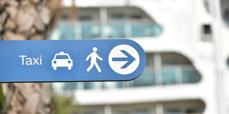 Taxi privado en Sant Just Desvern - transporte seguro para empresas y particulares